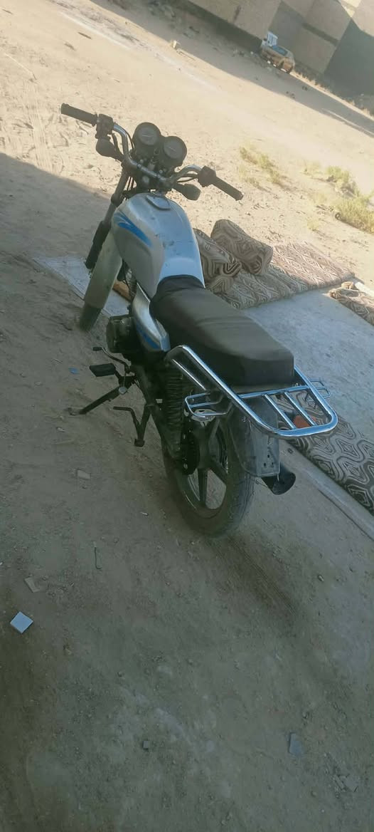 مكلف بالنشر دراجه دايون كلك كلك كلك للبيع محرك ستوته فول نضافه فول معدل ضفيره جديده سلف وهندر كله شغال سعرها ب250وبيها مجال حگ الجيه الرقم***********بيه واتساب مكاني كربلاء حي الوفاء
