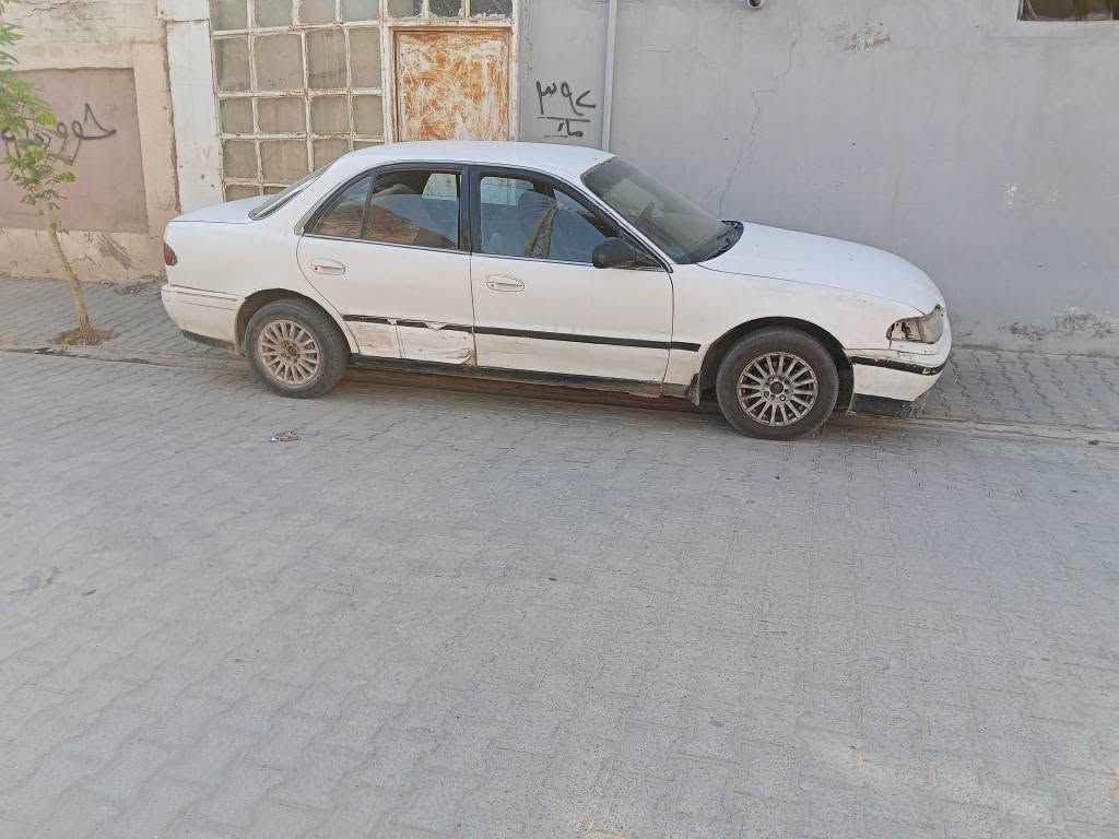 سوناتا 2 موديل 1995 محرك مجفت جديد السلف ياخر بيها نروح من الچبنه گير عادي رقم نجف السنويه ساقطه راعيها موجود مراوس بريجو كيا بسته او بيع للاتصال *********** النجف, العراق

