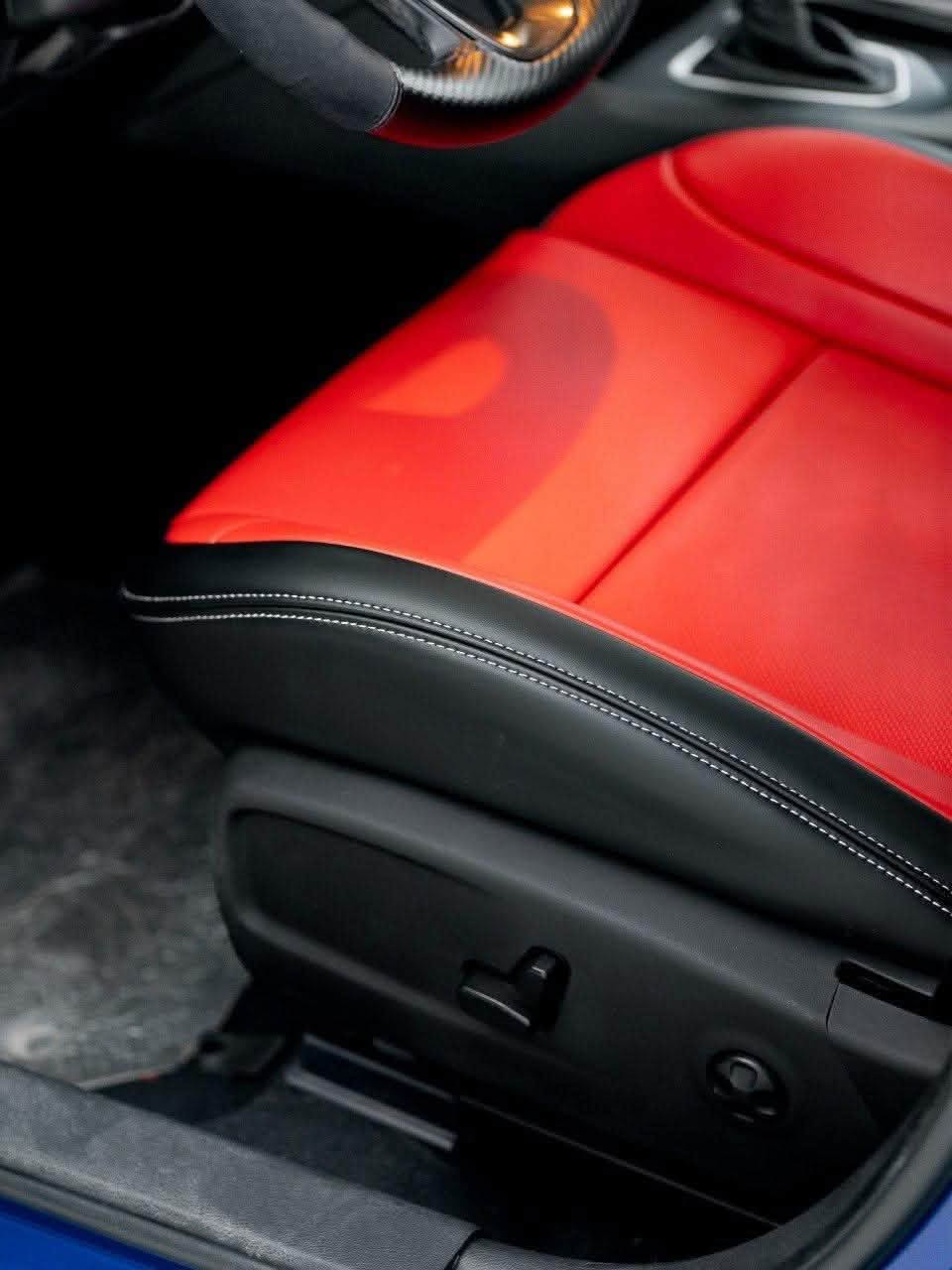 dodge charger GT
خليجي وكالة هارلم 2021 رقم شمالي أربيل تحويل ثاني يوم فول السيارة عدا الرادار

السيارة مغلفة ppf

الجلد طبيعي اصلي ضمان 5 سنوات والتغليف ppf ضمان

5 سنوات

السياره مكفولة كفالة عامة بدون صبغ

مكان السياره بغداد

*********** : للاستفسار
