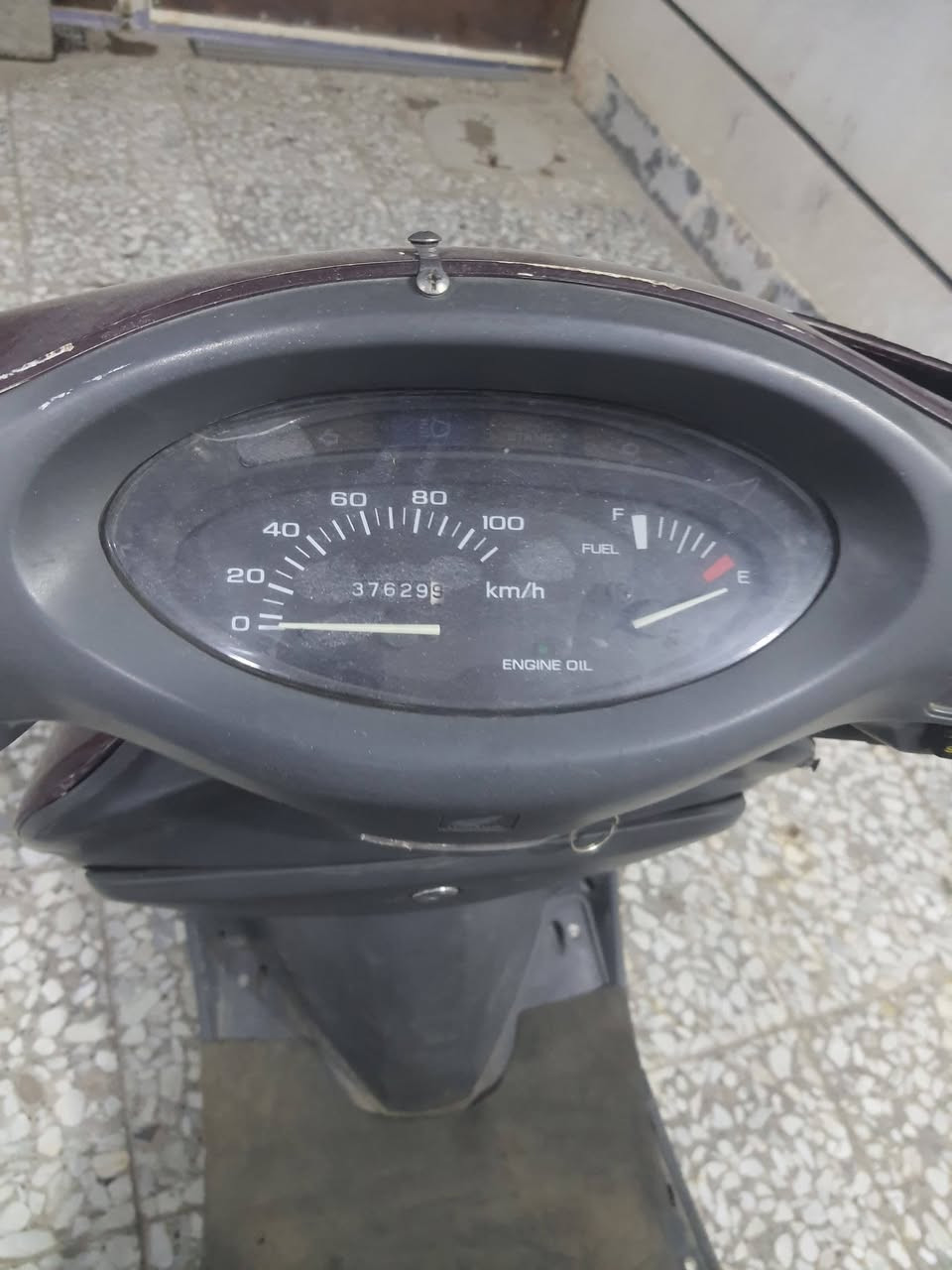 ليدي 100 • ياباني • كهرباء