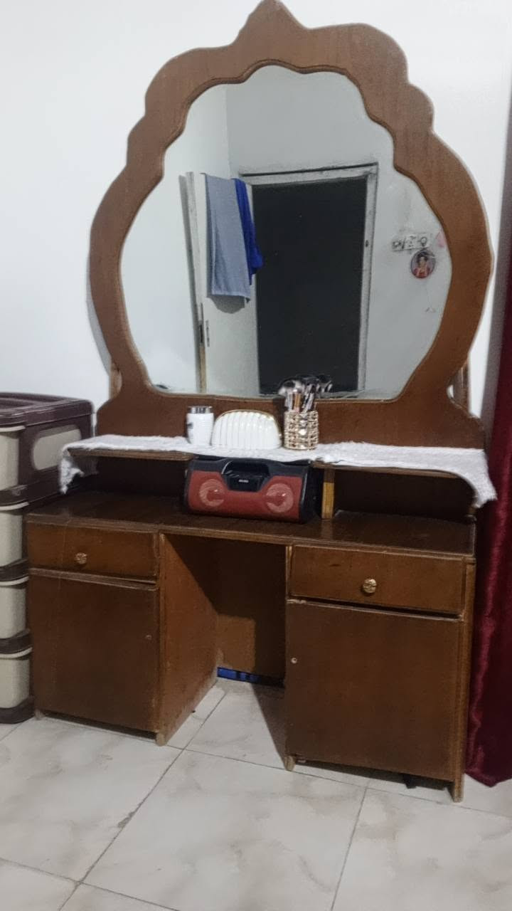 غرفه نوم مستعمله السعر 400وبيه مجال للاستفسار رقم التليفون ***********
