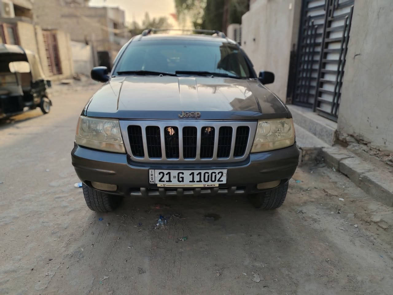السلام عليكم جيب شيروكي فئه لاريدو موديل 2000 كلين بدون ظربه بيها خمس قطع صبع بدون حادث فقط لون مكينه وكير مكفولات مكينه ثمانيه بس انطيك شرط صرفها أقل من السته خير من الله تبريد ثلج تتفئه نار كهربائيات شلع شغاله سنتر لوك لايت زنون شاشه وكامره صدر امامي خلفي جديد أربع دبلات جدد تخم تاير حلو سبير السياره هورن يوكن رباعي ترايك لسليمانيه ابصملك بسمي السياره سنويه ل 2029 مصفره هزه جديده ترايها يخبل شلعه ومعدل تشيل التبليط امانت الله مراوس وأخذ فرق حسب القناعه لأن معتاز فلوس رجآرجآ قصط مابيع مكاني بغداد الزعفرانيه السعر 60 وبيها مجال ***********
