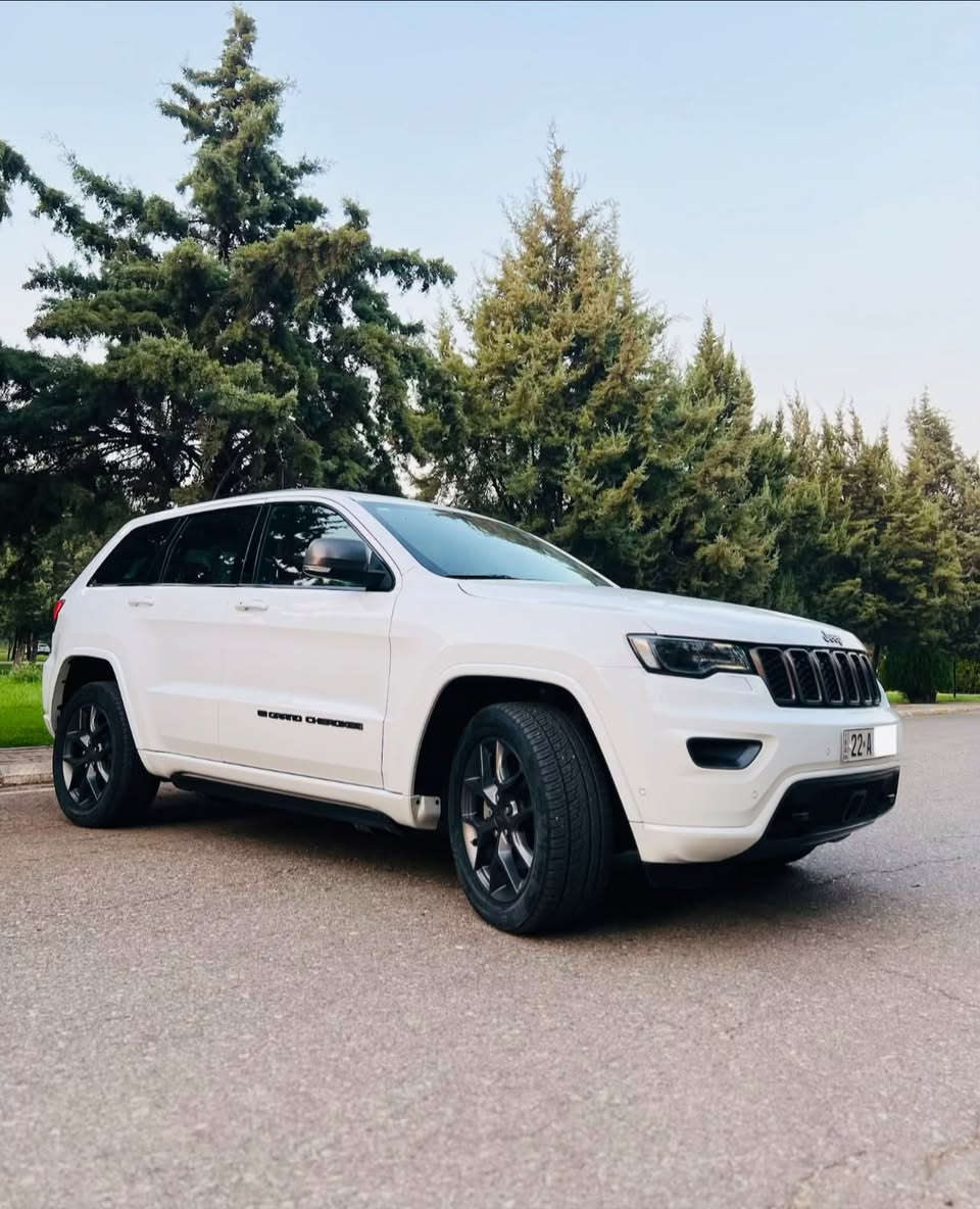 Jeep Grand Cheroke 
2021
٢٠  هـةزار  رؤيـشتية
سـةيارة خـةليجـية  سـفري ئـيرةية
يـةك  دةستة زؤر خاوين جوان ماوةتةوة زؤر  كةم  رؤيشتية
فـول  فـول  مـواسةفاتـة

***********
