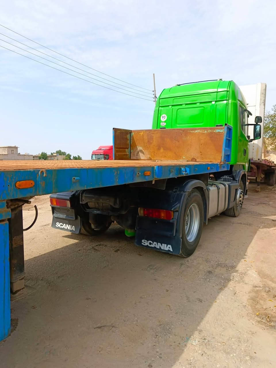 عربانه للبيع السعر 37 وبيه مجال لعنوان البصرة قضاء الدير   رقم الهاتف ***********
