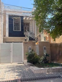 مشتمل للبيع بناء 2020 🏠  المساحه 137م       الواجهه 5م      النزال 27م...