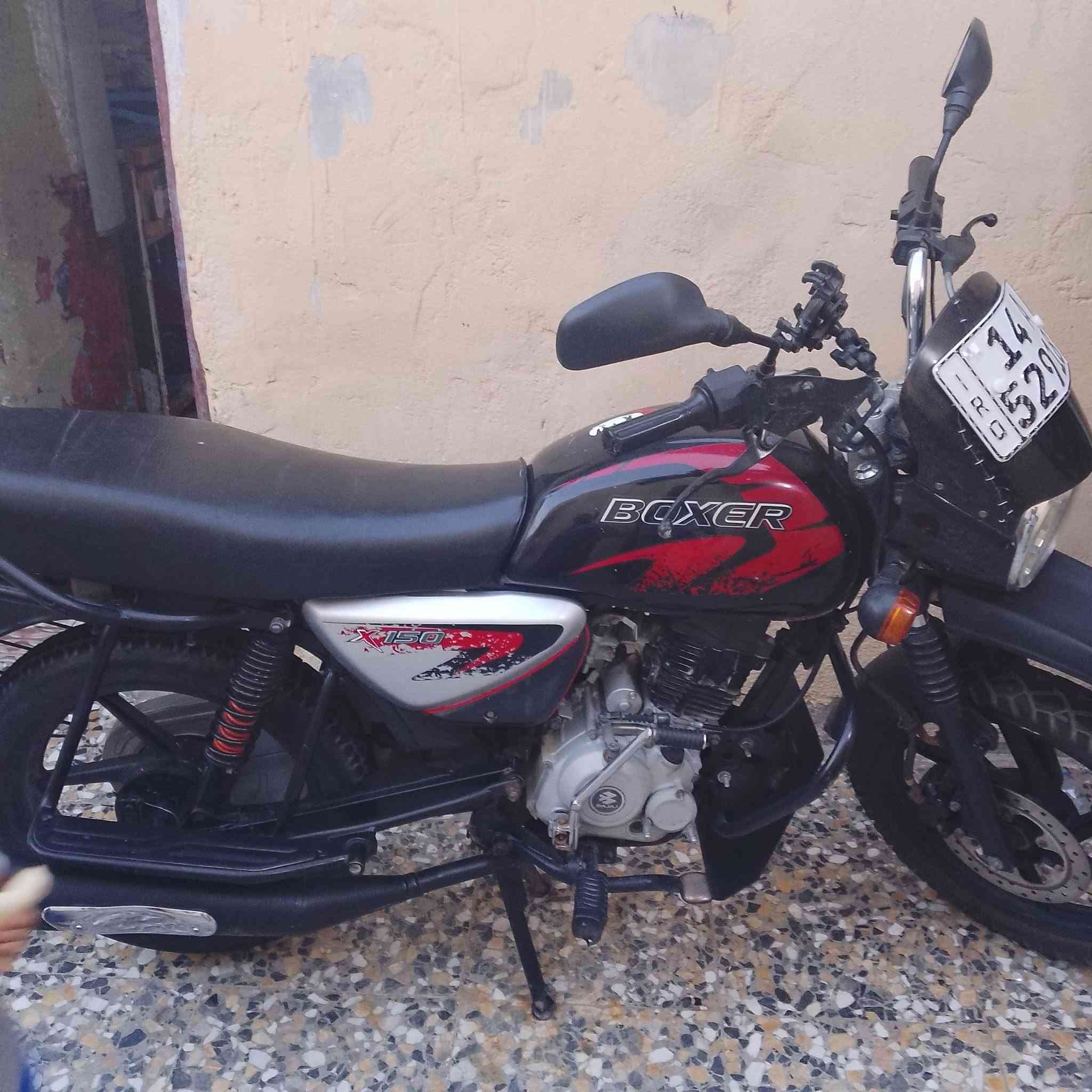 بوكسر فحل 2021رقم وسنويه باسمي النضافه كدام عينك الدراجه مجفته سعره. 1800  وبيها مجال قليل حگ الجيه الموقع الحيانيه شارع موسى الكاظم على المستطيل *********** واتساب
