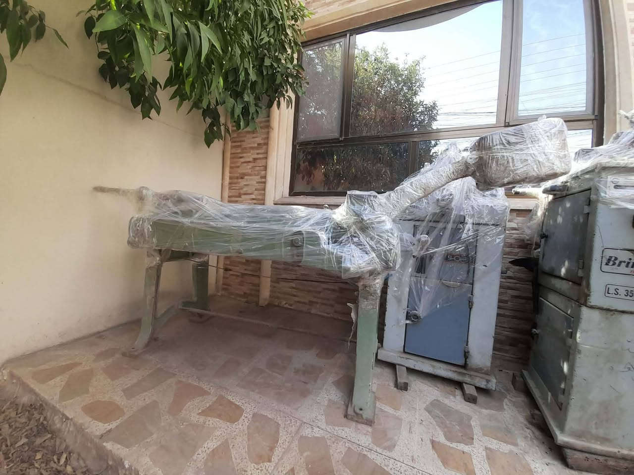 معمل المنيوم للبيع... العنوان موصل الجانب الأيسر... للاستفسار الاتصال على الرقم..
***********
