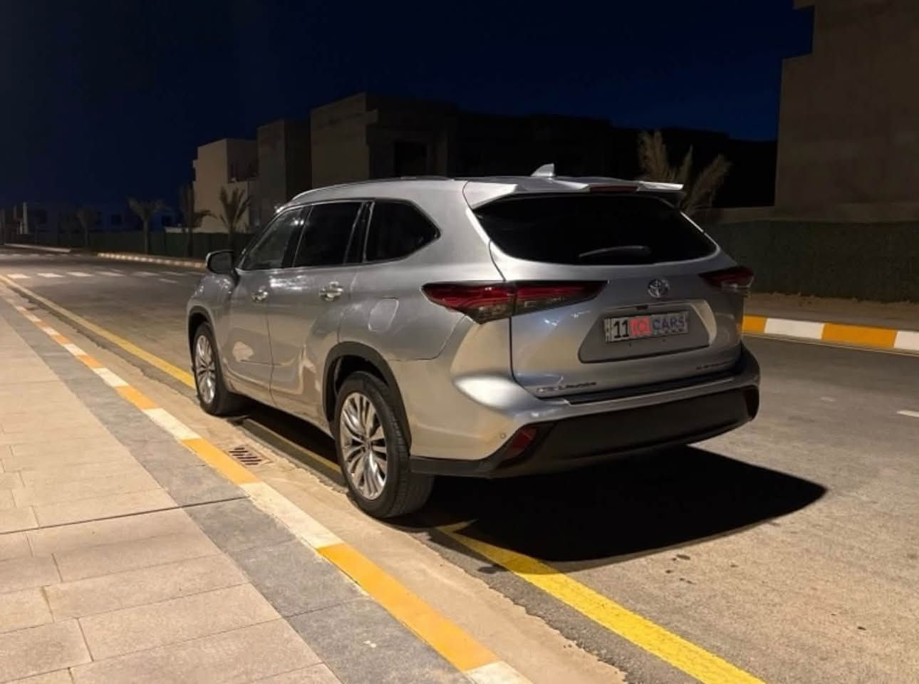 🚘 Toyota Highlander 2024 Platinum
🔥 بلاتينيوم | سيارة عائلية فاخرة ورفاهية عالية

• 2.4 Turbo | 265 حصان
• وارد أمريكي 🇺🇸 | سلفر
• بانوراما 🌤️
• جلد فاخر | تبريد وتدفئة
• JBL | شاشة 12.3”
• كاميرا وحساسات | Blind Spot
• مثبت سرعة راداري | دخول وتشغيل ذكي

🛣️ 17,000 كم | جنطة فقط
📍 بغداد
💰 33,000$

📞 ***********

هايلاندر بلاتينيوم — فخامة عائلية تستحق التجربة .
