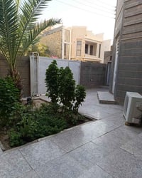بيت مساحة 250م طابق واحد في حي اور في المربع الذهبي يتكون من غرفتين نو...