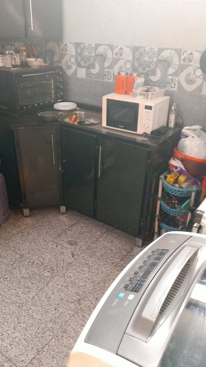 اللبيع فقط
بغداد حي الشباب
***********
