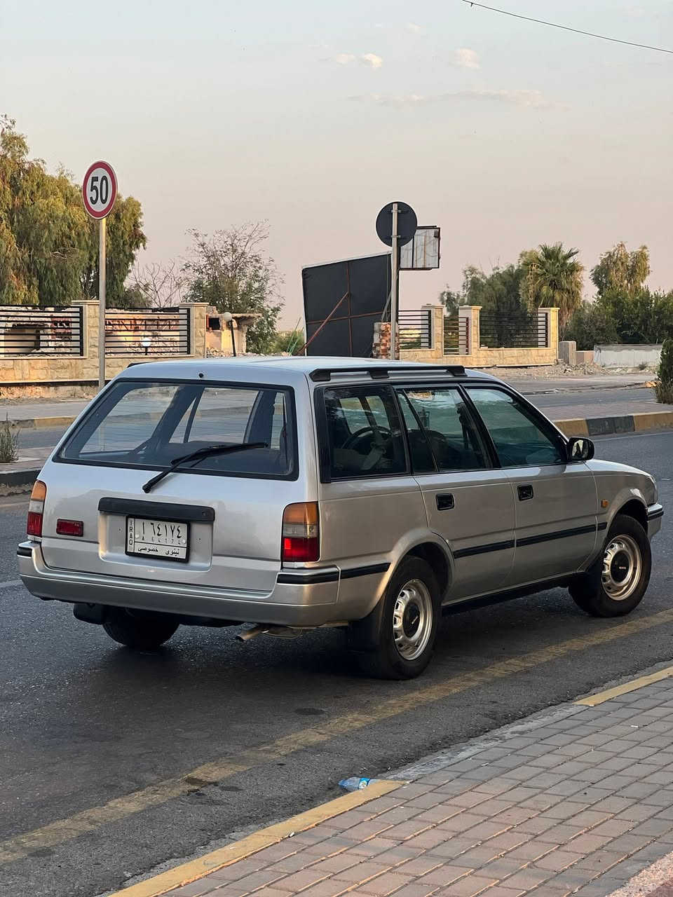 سلام عليكم
للبيع  كورله  موديل 89 سياره جاهزه كير عادي  محرك  نضيف 
صبغ عام بدون معجون جماليه فقط  رقم الماني  سنويه عضم كابون ورقي تفاصيل اكثر علا رقم الهاتف  ((*********** ))
