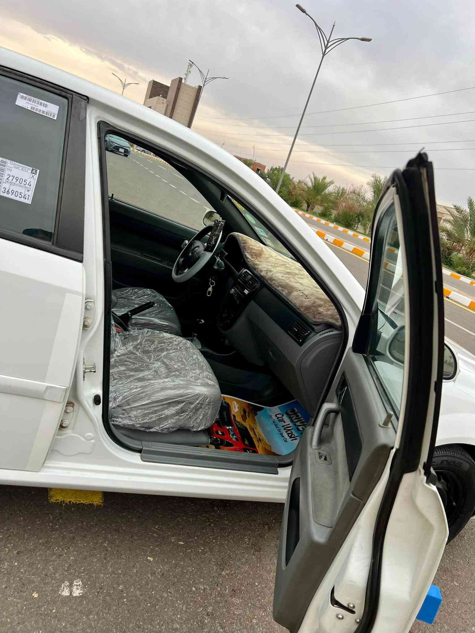 يالله السلام عليكم...-
نقد فقط اعتذر ع الاقساط والوعده والمرواس
السونار مرفق مع الصور 
بسعر مناسب 78$وبيها مجال بسيط للشراي
اوبترا الموديل 2011 الون ابيض ثلجي السياره كرت واحد صبغ فقط الباقي مكفوله 
عامه من الصبغ والتبديل السياره جديده واحلا من الصور مواصفات:
داخل رصاصي
تبريد ثلج 
بلاجكتور بلادي زينون 
ارضيه جلد
تحكم مري جانبي
تحكم ستيرن 
اواكس
يو اس بي
4دسك
اي بي اس
كير اوتو
جام كهرباء 
تخم تاير جديد جديد
تخم ويل كامل جديد 
السياره الف ماتصرف عليها كلها جديد 
رقم سليمانيه جديد 
سنويه جديده لل2031
كير/محرك/صدر/تخم تاير/تخم ويل/كهربائيات/باتري/تبريد/تدفئه/دوشمه/زنون -كله جديد شرط التحويل والغرامات
عنوان السياره صلاح الدين-تكريت الخاص مغلق للاستفسار:
***********
