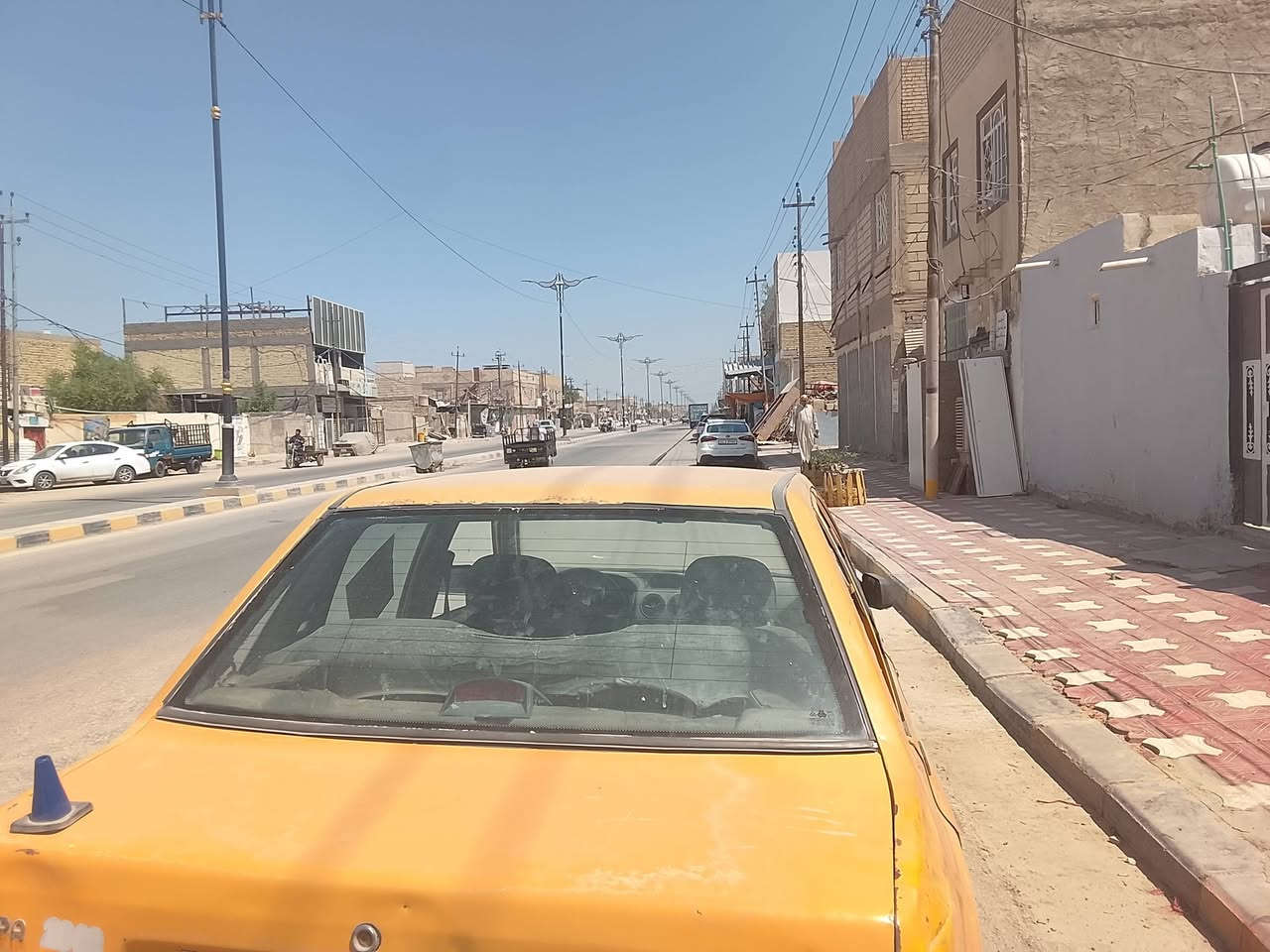 سلام عليكم سايبه موديل 12 نفخ  رقم احمر راعيهه ما واصله كير محرك حداديه كلهن جدد كهربائيات كله شغاله السياره ما ناقصهه شي تاخذهه منا كبل للشارع العنوان نجف حي الميلاد السعر مليون 350 هاذه بس واتساب***********

