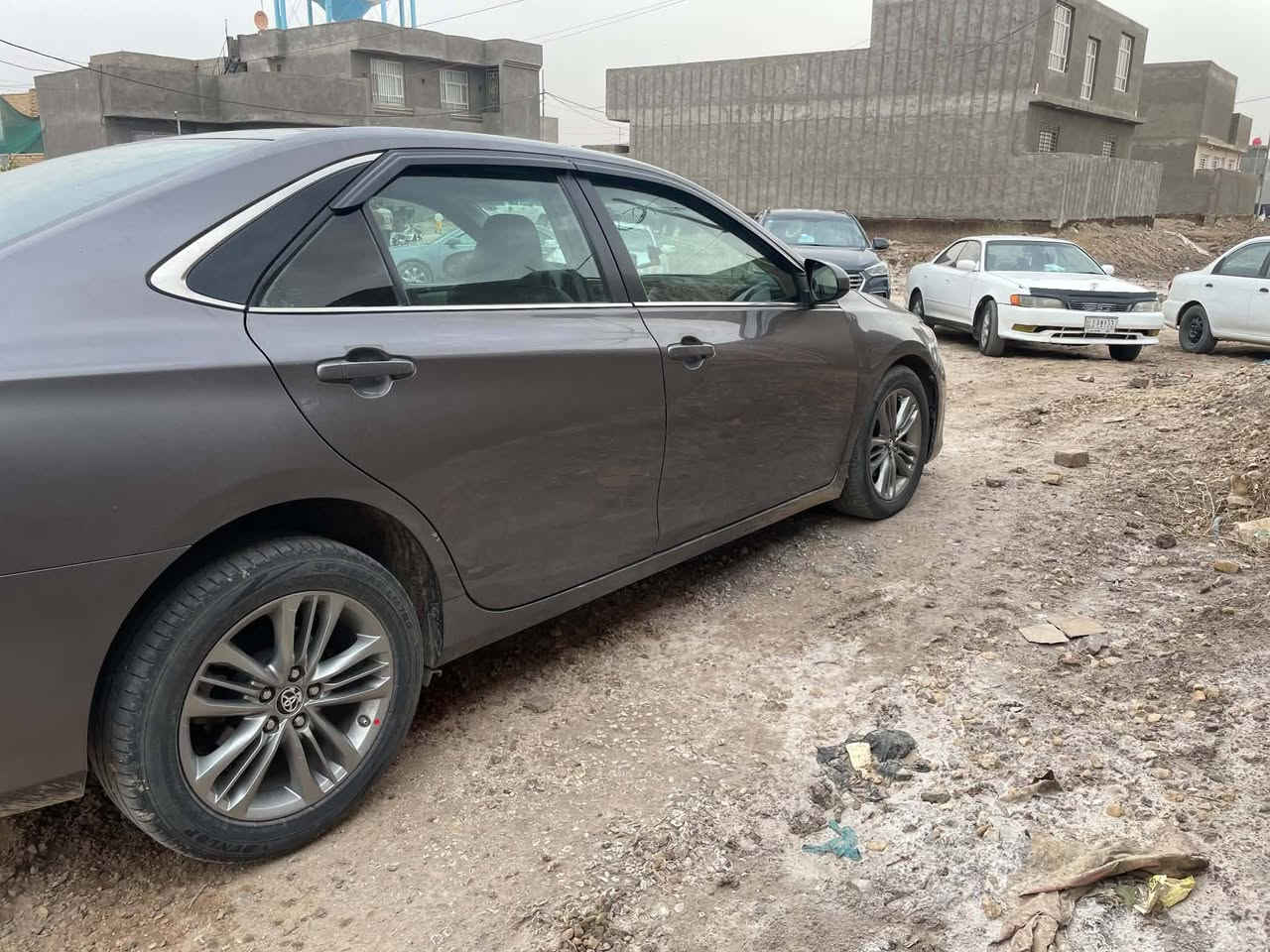 كامري موديل 2017 وارد امريكي رقم اربيل بأسمي ماشية 184 الف كيلو متر والسيارة جاهزه من كل النواحي حدادية تأيرات تبريد جاهزه متصرف عليها لو ربع دينار حادثها چاملغ جهة السائق وبنيد ومصلحات نفسهم وبيها قطعة كلير من امريكا سعرها 140 وبيها مجال  السيارة موجودة بالحلة الشوملي ***********
