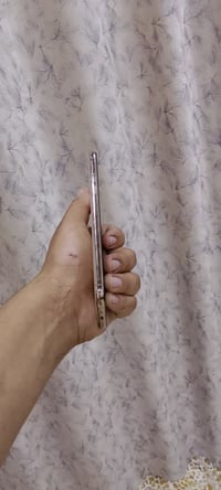 ايفون ١١ برو ماكس • ٦٤ • نضافه ٩٠٪