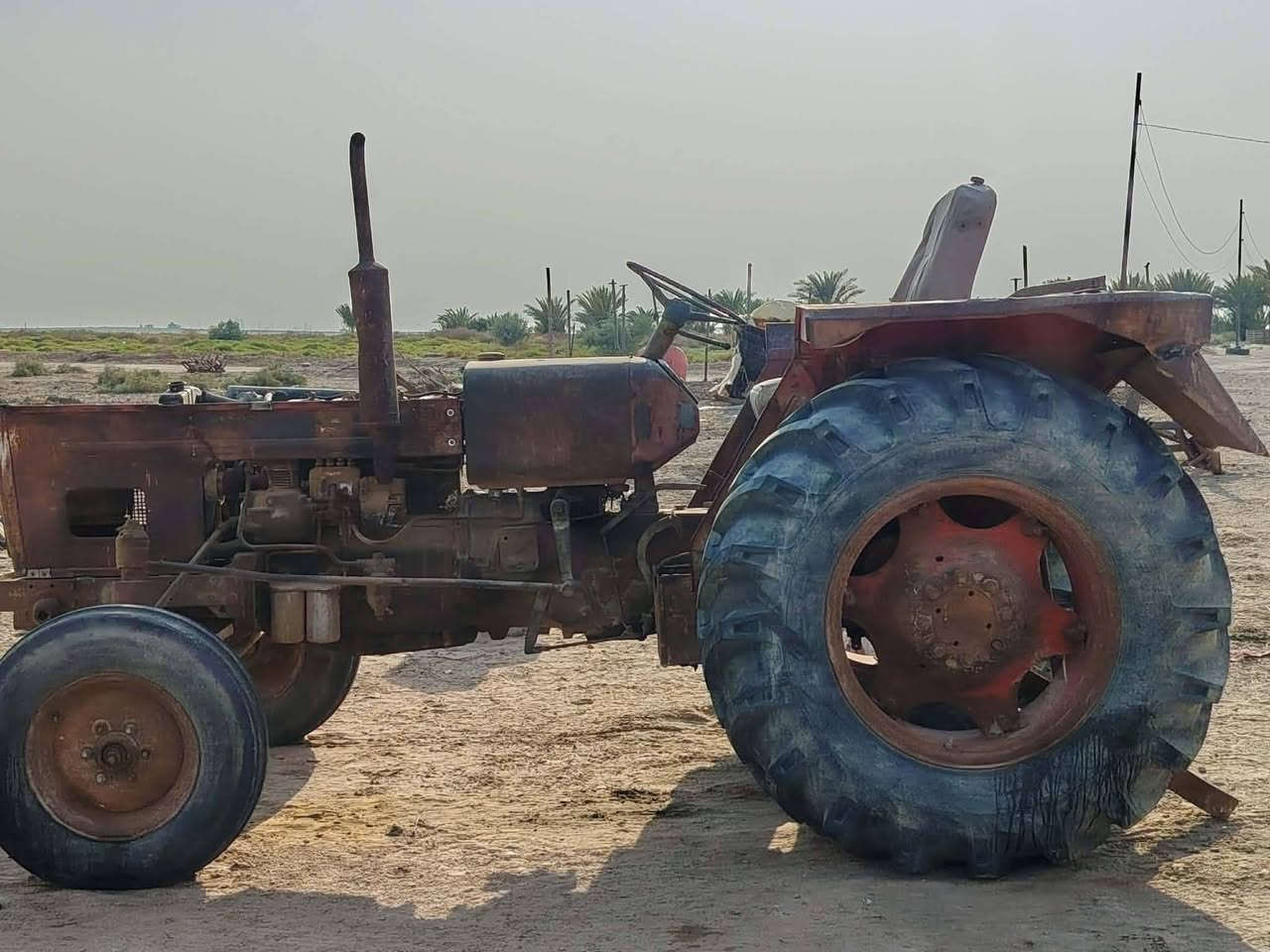 للبيع عنتر موديل 71 تخم تاير بيها خيط بخار راديتر جديده بم جديد السعر 2500 المكان السماوه /المملحه ***********
