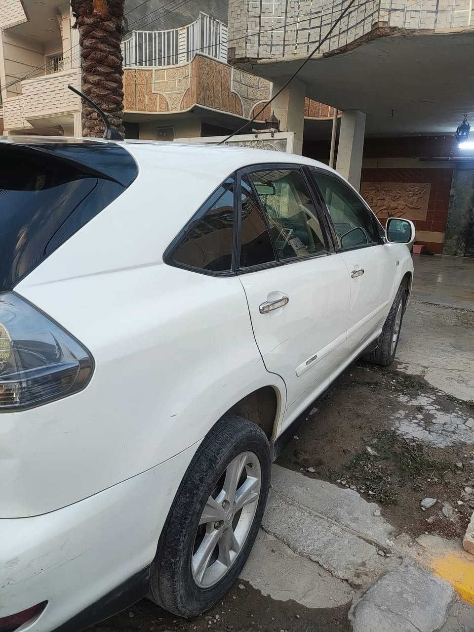 السلام عليكم

سيارة لكزز RX400h   موديل 2008 محرك بانزين 3000 خمسة خطوط نفس الافلون سنوية 2031 باسمي في بغداد فول مواصفات ذاكرة ستيرن مقاعد تدفئة كراسي كهرباء كراسي الخلفية متحركة تبريد تدفئة عالية سابقا HYBAT   السعر 110 $ ممكن مراوس سبعة راكب فقط للاستفسار موبايل واتساب ***********

