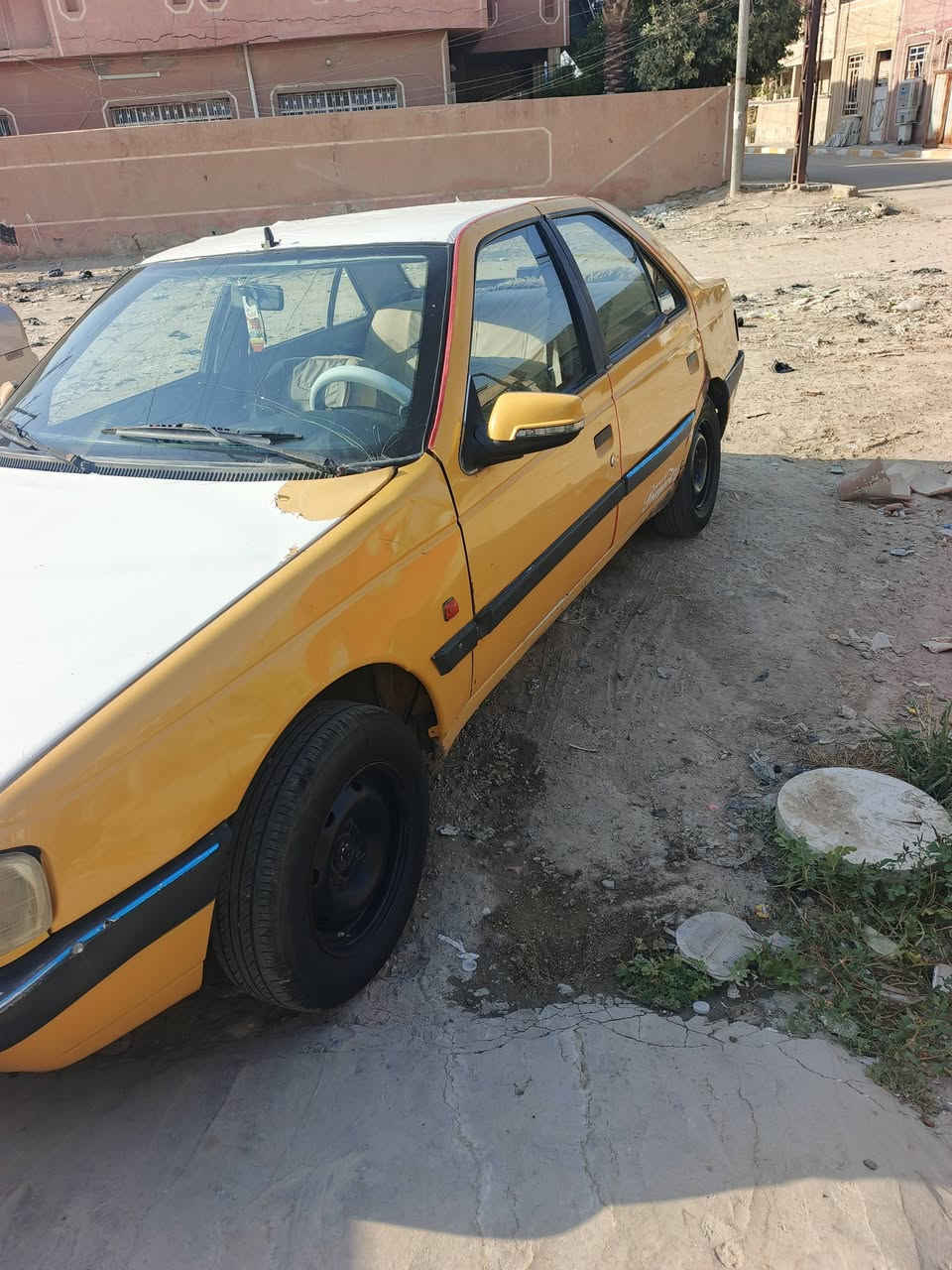 بيجو 405 للبيع السعر 11  سياره جاهزه اي نقص ما بيها بيع مستعجل الشراي الاتصال على هذا الرقم***********

