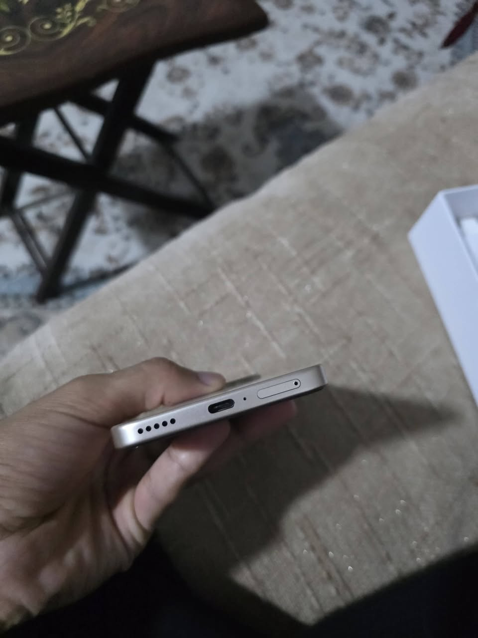 السلام عليكم هونر x9d للبيع اخو جديد ما مستعمل هواي زلق ما بي وموصفاتة بطاريتة 8300اقوة بطارية مقاوم للماء ومقاوم للصدمات وبي هواي ميزات حلوه  ذاكرتة 256يشغل 90فريم معالج مالتة قوي وبخدمة الشراي هاذ رقمي ***********
