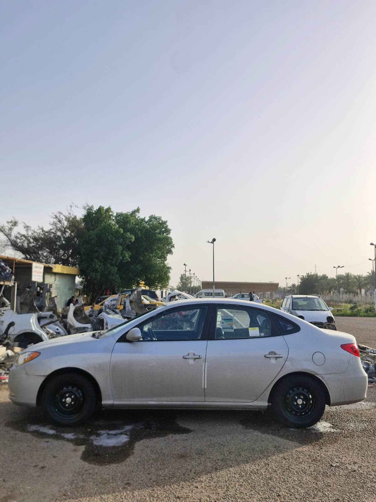 السلام عليكم

النترا أمريكي ٢٠١٠ مكينه 2000 بيها بداية تنقيص يعني كل ألفين ميل تنقص نص قطره حادثها جاملغين وباب اني ابيعلك صفحة العبري وجاملغ غير هذا مابيها مكفول السيارة خير من الله مابيها كل نقص ماشية ١٧٩٠٠٠ ميل غرفتها جديده تخم تاير جديد ويل اصلي مال حاوية 

للبيع او مراوس مكان بغداد الشعلة السعر ٩٠ورقة وبيها مجال رقم ***********/*********** بغداد, العراق
