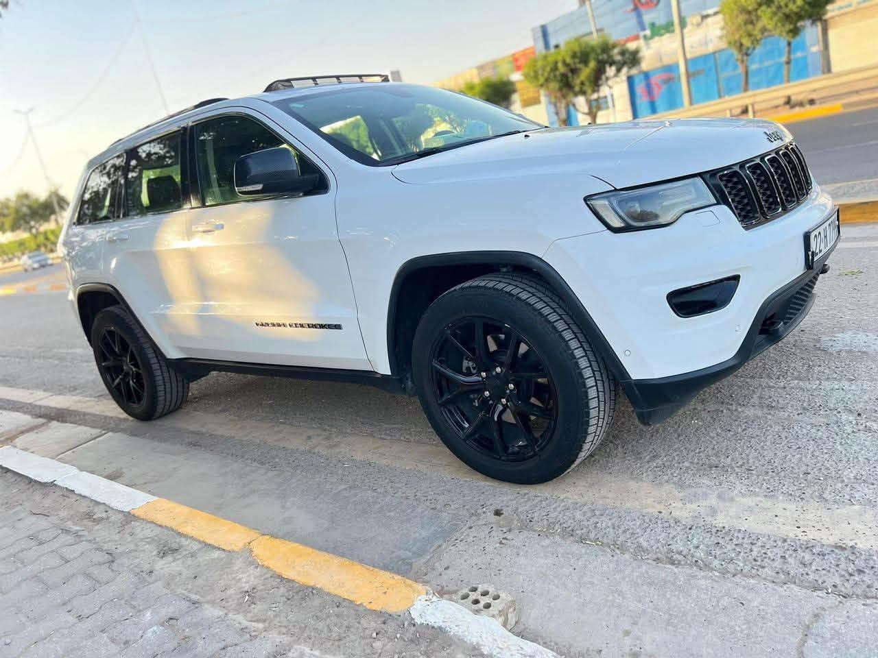 جيب 2019 خليجي وكاله ليث العبيدي  Black top

ماشيه 163 الف كيلو حجم المحرك :3600( 6 سلندر ) 

السيارة كفالة عامة 

المواصفات: 

- ويل SRT 20 اصلي 

- سلايد روف  

- ماوس وضعيات قياده الفور ويل 

- اشاير بالمري حساس مع هيتر

- ⁠داخل بيجي  

- بصمه دخول

- فول تحكمات ستيرن  

- ⁠شفتات ستيرن 

- ⁠كروس سرعة 

- ⁠اوتو هولد

- ⁠توقف ذاتي

- اناره ترحيب  

- الكشنات الاماميه كهرباء 

- شاشه   

- حساسات امامي وخلفي 

- رادار جانبي وخلفي وامامي (مانع للتصادم) 

- كاميره خلفيه

- لد امامي + زينون بلادي + زراك لايت

- دبل هوك امامي

- قطعتين تبريد

- ⁠نظام سبورت + ايكو 

- ⁠نقطة عمياء  

- مري شفط كهرباء

-رقم اربيل بأسمي تريد تحويل او وكالة 

السعر 265 وبيها مجال مكان السيارة بغداد 

للتواصل ***********  او ماسنجر
