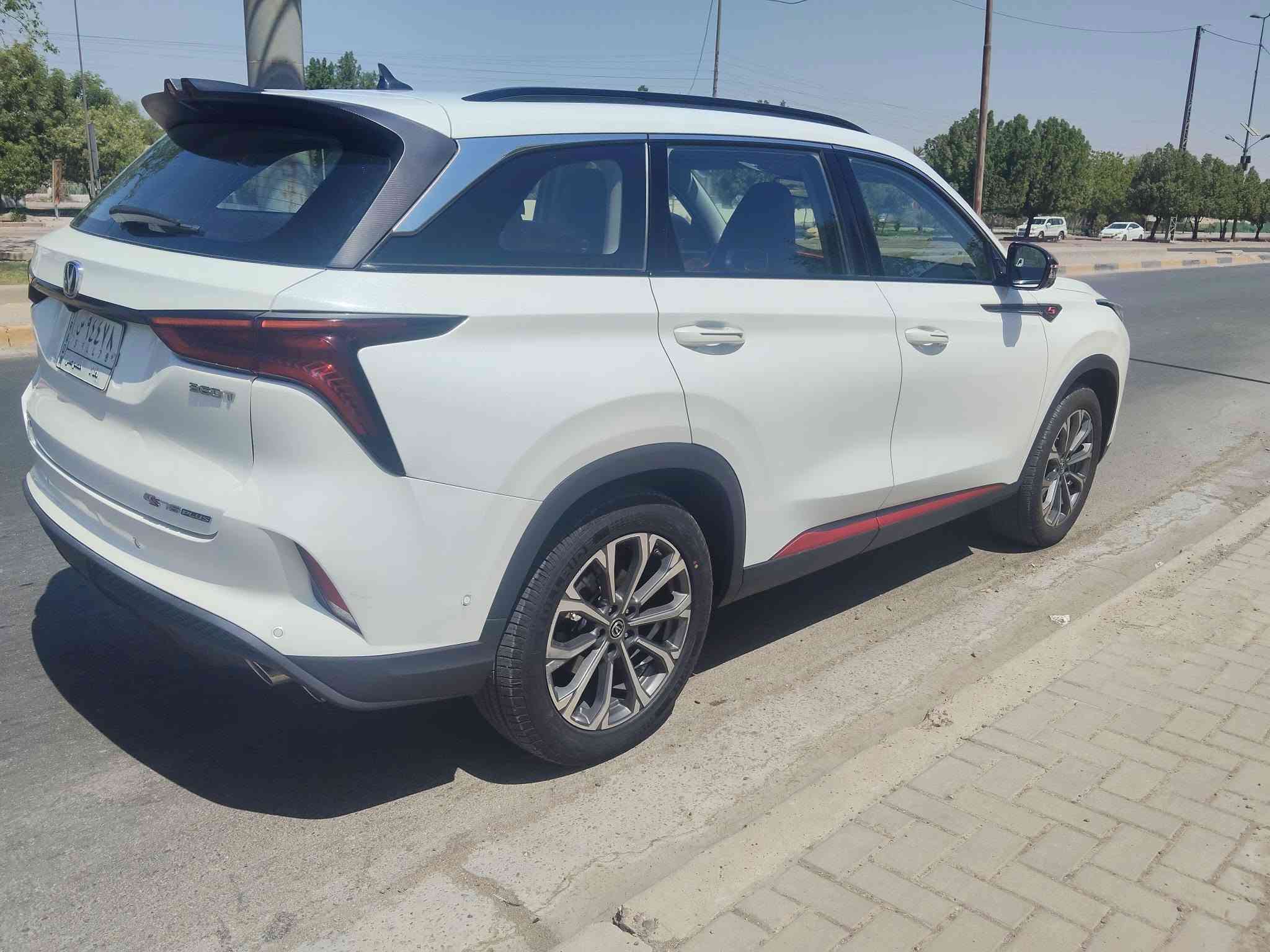 للتواصل مع صاحب العجلة
***********

نص مكتوب في الصور:
- CHANGAN CS75 PLUS 2024 الأناقة .. القوة .. لكل الرحلات