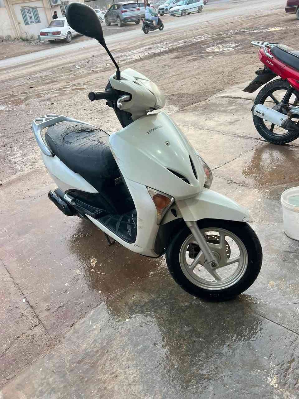 سلام عليكم
دراجه ليدي  للبيع 
مفتوحه مره واحدة 
نوعه نوزل وفيت بم 
السعر725وبيه مجال بسيط للشراي 
رقم التواصل ***********
