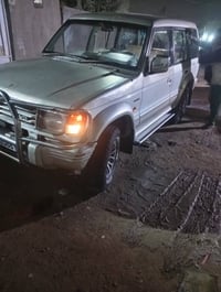 باجيرو • ٢٠٠٠ • نجف حداديه