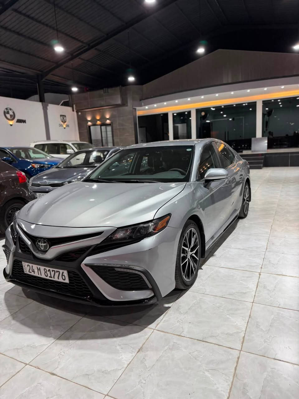 🚘 للبيع كامري 2023 SE
📍 الممشى: 21 ألف ميل�⚙️ المواصفات: SE
 ● محرك 2.5 لتر 4 سلندر
 ● قير أوتوماتيك 8 سرعات
 ● جنوط رياضية
 ● مقاعد رياضية
 ● شاشة ترفيه
 ● Apple CarPlay وAndroid Auto
 ● Toyota Safety Sense 2.5+
 ● مثبت سرعة راداري
 ● تحذير ومساعدة الخروج عن المسار
 ● أنوار عالية أوتوماتيك
 ● كاميرا خلفية
💥 الحادث: بوند وجاملغ، والمبدلات كلها أصلية.�🎨 السيارة بلا صبغ�🛋️ الدواخل سليمة�🛡️ الإيربكات سليمة
💰 السعر: 190 ورقة، والمجال قليل
📞 للاستفسار: ***********�📍 العنوان: الموصل – المعارض الحديثة
