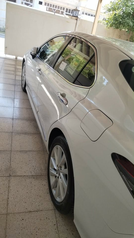 كامري GLI2023 ماشية 36000 بيها دعامية الامامية مصبوغة وbdrبالجاملغ الامامي على كد اصبعين ساره كلش نضيفة  وعلى وضع الشركة مكان السياره بغداد سعر 23200$ 
***********
