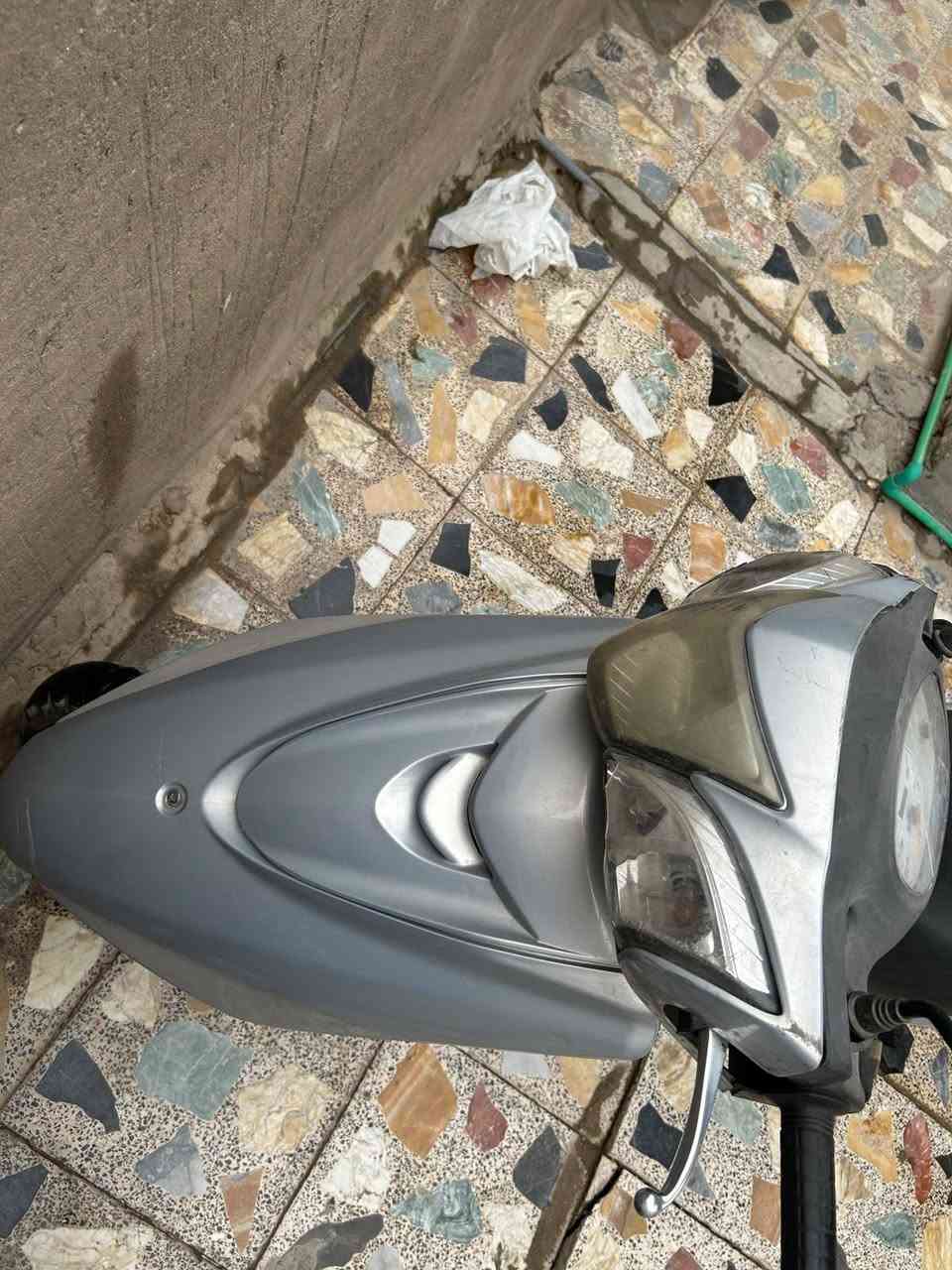 بريز ببغاء نوزل • ٢٠١١ • ١٢٥