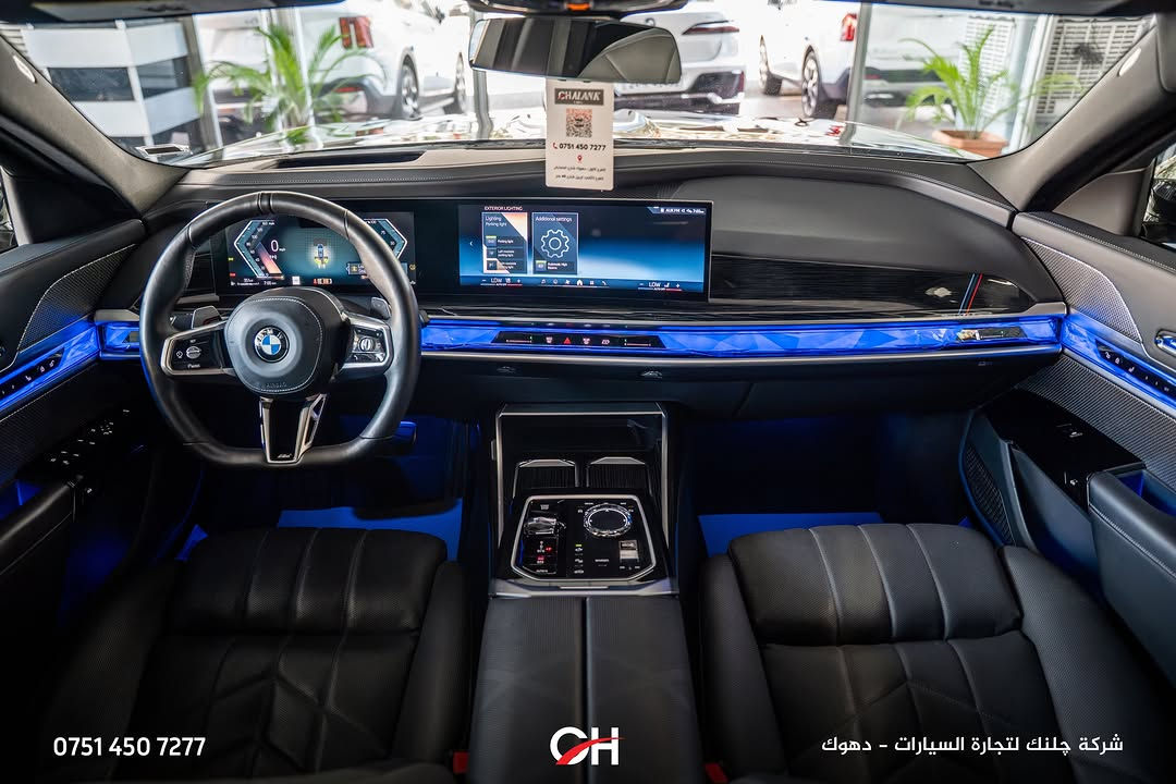 ⁨	BMW 740i

السنة: 2025
الممشى: 38,000 ميل
الحالة: USA Clean
التجهيز: Full Option
الموقع: دهوك

المحرك ونظام الدفع:

* محرك 6 سلندر خطي 3.0 لتر TwinPower Turbo
* القوة: 375 حصان
* العزم: 540 نيوتن متر
* ناقل حركة أوتوماتيك 8 سرعات
* نظام دفع RWD
* تسارع 0–100 كم/س: حوالي 5.0 ثوانٍ

المواصفات:

* فئة 740i Full Option
* BMW Curved Display
* شاشة خلفية BMW Theatre Screen
* نظام صوت harman/ kardon
* مقاعد جلد فاخرة
* مقاعد أمامية كهربائية مع ذاكرة
* تدفئة وتبريد المقاعد
* مساج للمقاعد
* فتحة سقف بانوراما
* أبواب Soft Close
* دخول وتشغيل ذكي
* إضاءة داخلية Ambient Lighting
* كاميرات 360°
* حساسات أمامية وخلفية
* Head-Up Display
* نظام قيادة شبه ذاتي
* أنظمة أمان ومساعدة السائق
* مصابيح LED
* جنوط ألمنيوم
* ناظور ليلي

📞 ***********
شركة جلنك وليد صبري – دهوك

#Chalank_cars_duhok⁩

نص مكتوب في الصور:
- *********** CH شركة چلنك لتجارة السيارات - دهوك
- *********** شركة چلنك لتجارة السيارات - دهوك