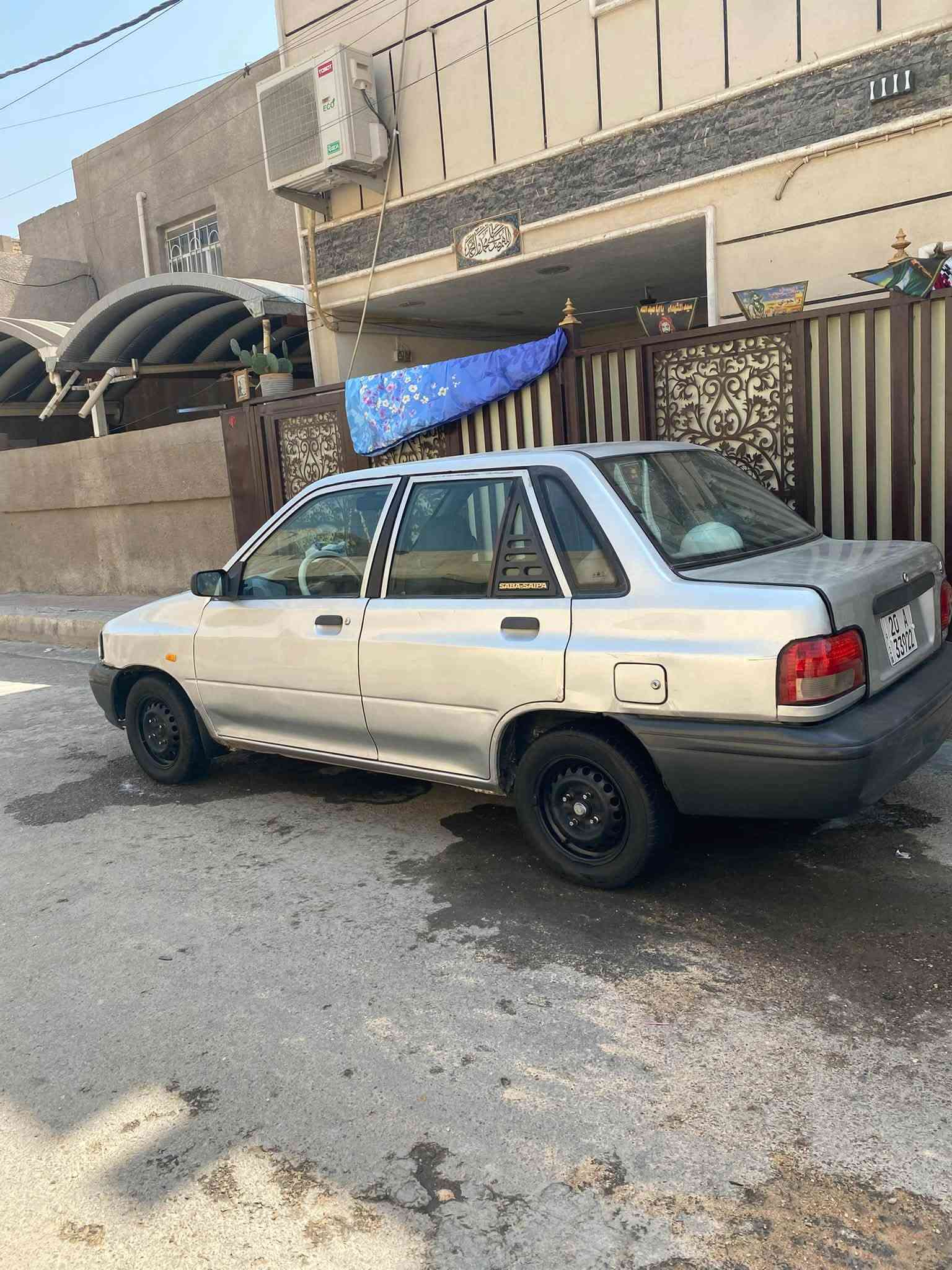سلام عليكم للبيع سايبه رصاصي موديل ٢٠١٢ سياره مناقصها شي تخم تاير جديد عبوه او تانكي جديد ونزلات جديده او بلكات جديد سياره خير من الله تبريت مالها يرادله غاز فقط سياره كفلك كير و مكينه او شواصي البدي الخارجي بي ملاحضاتال٣٧ وبيها مجال للشراي مكان سياره بغداد الزعفرانيه رقم الهاتف ***********
