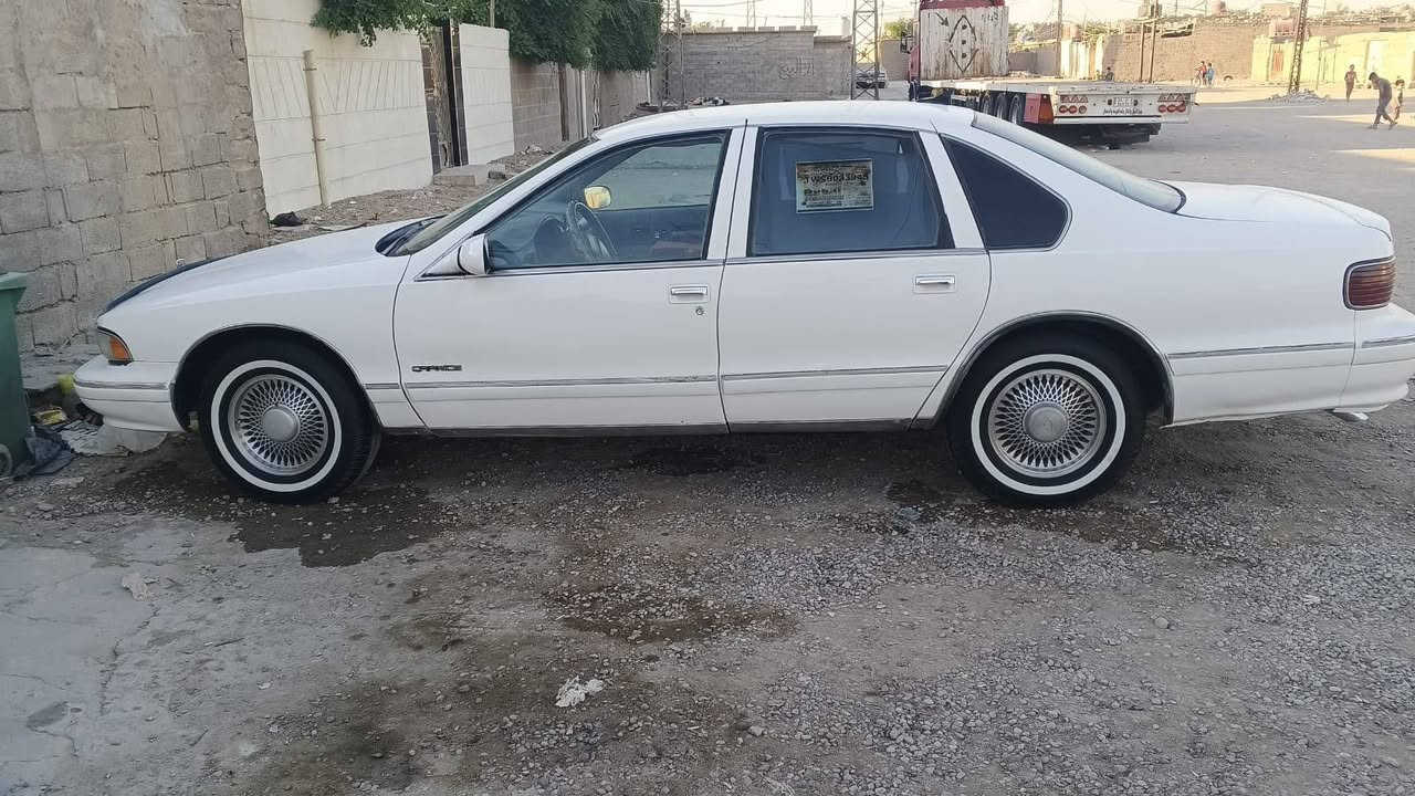 السلام عليكم سيارة دولفين بدي 95 سنويه 93 سيارة مبدله بليته للبي
السعر 28 و بيها مجال 
العنوان بصرة 
***********
