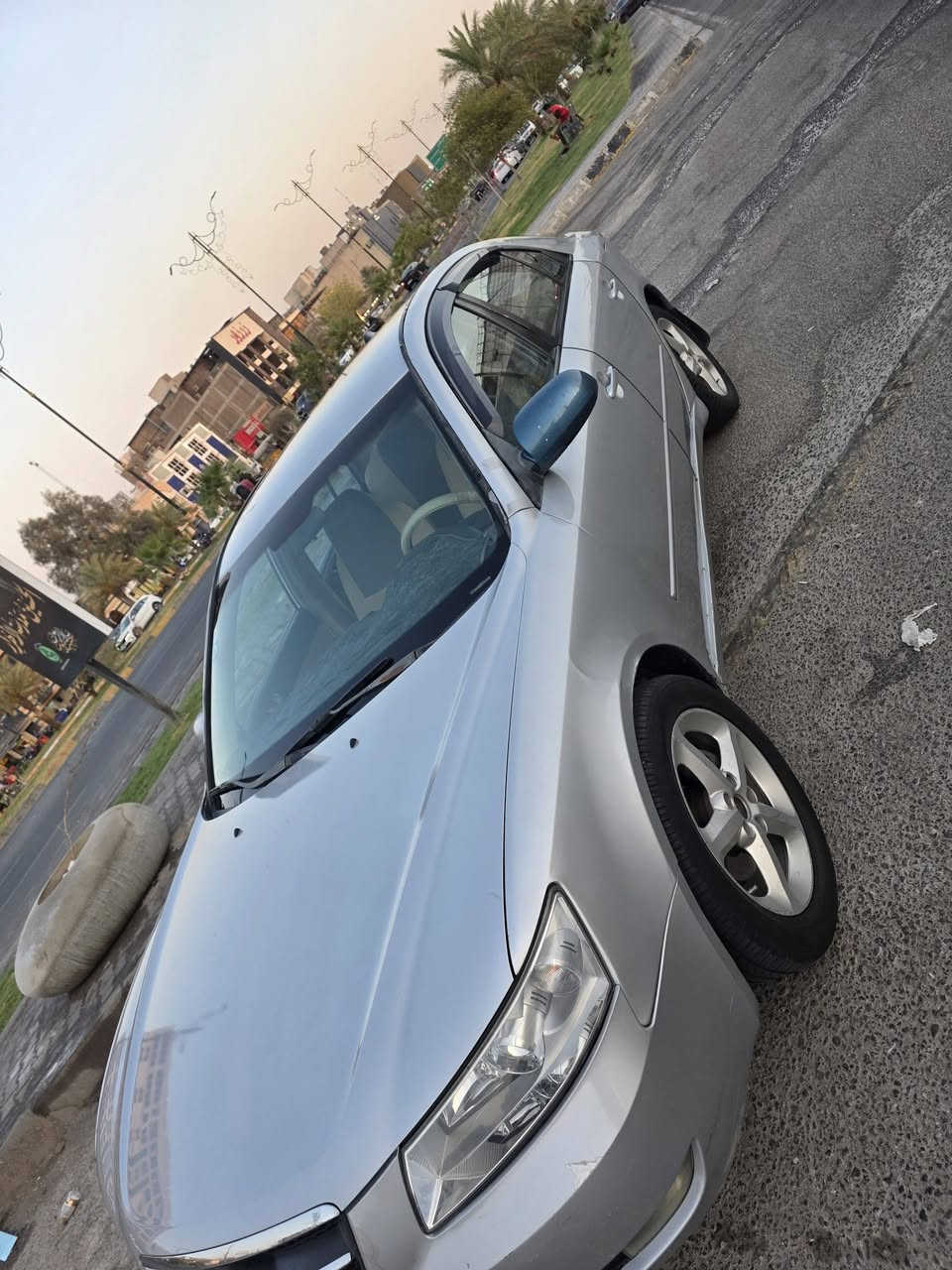 سنته مديل ٢٠٠٦  . مكفوله من مكينه وكير وحداديه بيه صبغ عام مكنه ٤   بيه ضربه جاهت السيق بسمي السعر ٦٤ الستفسار *********** مكان السيار كربلا  حي العباس
