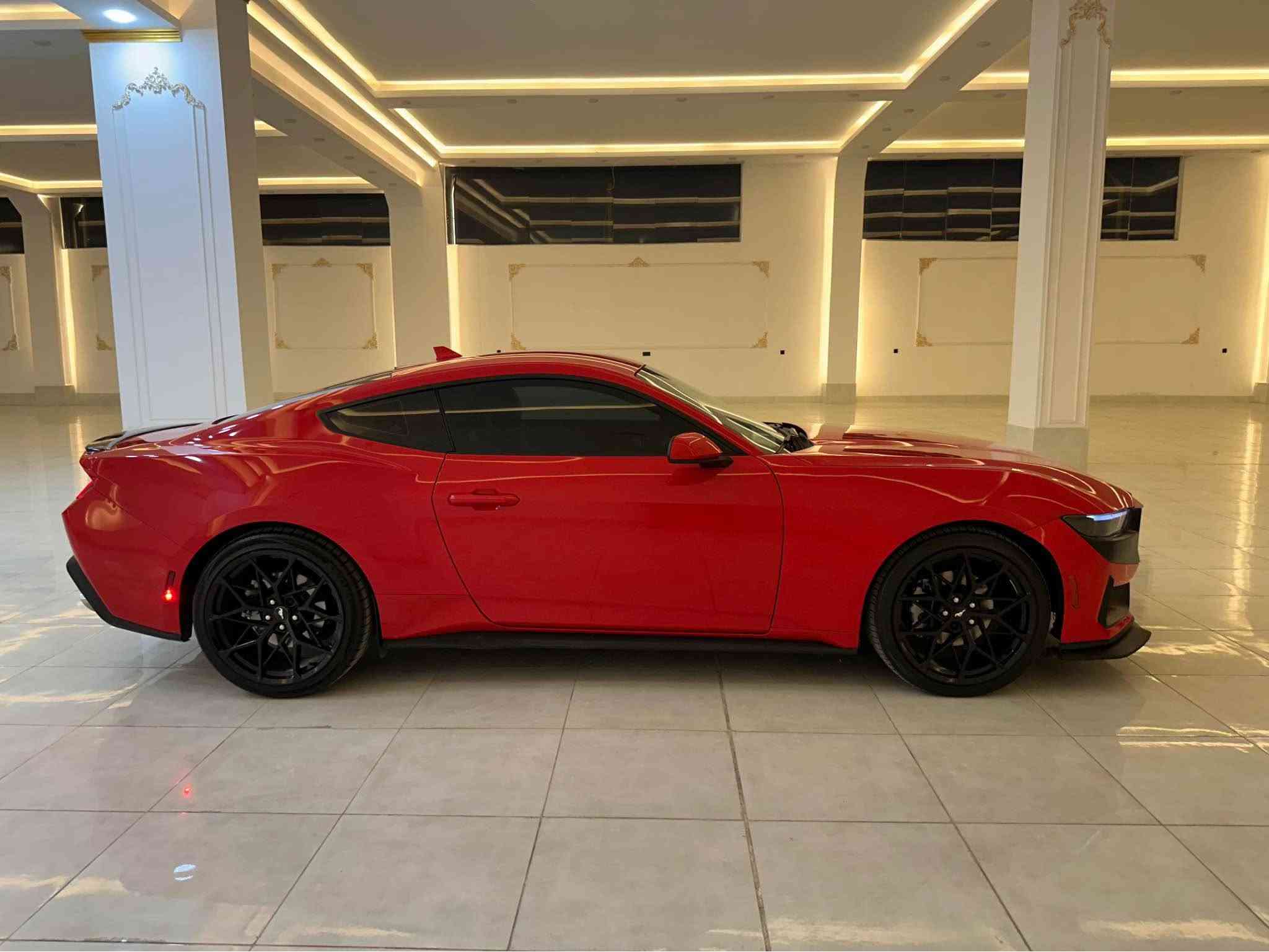 موستنج ايكوبوست2024  
Mustang ecoboost 2024 
 
لون احمر  🍎
فول مواصفات للأخير   
ماشية 28 mil
المواصفات : 
 رادارات 360 امامي خلفي جانبي 
 تدفئة وتبريد كشنات
تدفئة ستيرن 
 تشغيل عن بعد
 نقاط عمياء 
 كشن كهرباء
 حساسات 
تحديد مسار
 اوتو ستوب
 توقف ذاتي عند الاقتراب من السيارات من الامام والخلف 
 نظام ترحيب عند الاقتراب
قفل تلقائي
اشاير بالمري
 هيتر بالمري
 سايد بريك بصمة 
 فول تحكمات ستيرن
 اضاءة العالي اوتو
 شحن واير ليس
شاشة كبيرة متصلة بيها هواي خصائص وتحكم كامل بالسيارة من خلالها 
  وبقية مواصفات الفول ….
 
‏‎السيارة جديدة بمعنى الكلمة وبالواقع بعد احلى وترايها مال زيرو وكل التفاصيل مذكورة بالكامل 
ملاحظه 

السيارة وارد امريكي جاملغ وبنيد جملغ كلير كير مكينة ضمان بشرط ترايها مال زيرو ايرباك ستيرن راجع سيستم بلادي 
سعر  ١٩٦$ 
*********** واتساب موجود 
مكان سياره دهوك 
البيع او مراوس ب رقم شيمالي دهوك, العراق

