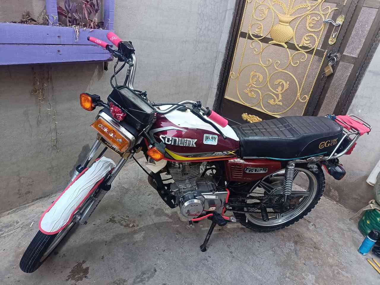 روبار خمس گير موديل 17للبيع
گير محرك بشرط لا صرف ولا بخار بس بي شويه صوت 
كهربائيات شغال كله 
نشاط فول ماشاءالله 
دبلات بشرط 
بريك امامي خلفي مضبوط
الماطور حلوه جاهزه ماشاءالله 
سعره 340وبي مجال قليل للطيبين 
***********
