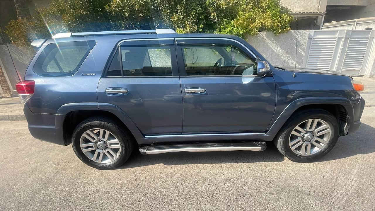 ‏TOYOTA  4RUNNER Limited فوول مواصفات 1/1

موديل2013 رقم بغداد بأسمي شرط التحويل 

ضررها بجم 

ماشية 185إلف 

~ بصمة تشغيل  
 
بصمة بيبان 

إشارة ترحيب بالمرايا وبالباب

~ فتحة سقف 

~ فور ويل 4*4

~ شاشة كبيرة 

~ كشنات أمامية كهربائية
 
تدفئة الكشنات

كشنات جلد 

(  7 ) سبعة  راكب 

السعر 180وبيها مجال او المراوس بسياره بيكب او سياره صغيره 

للاستفسار : ***********
العنوان بغداد

