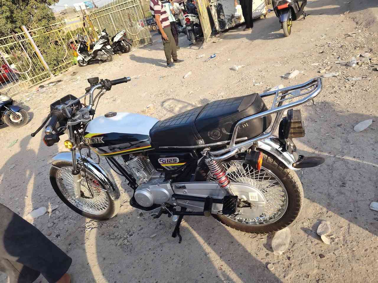 سونك مديل ٢٤ كفاله عامه بالجيس الدراجه ٥٥٠ وبيها مجال بغداد الشعله الخطيب الزراعي ***********
