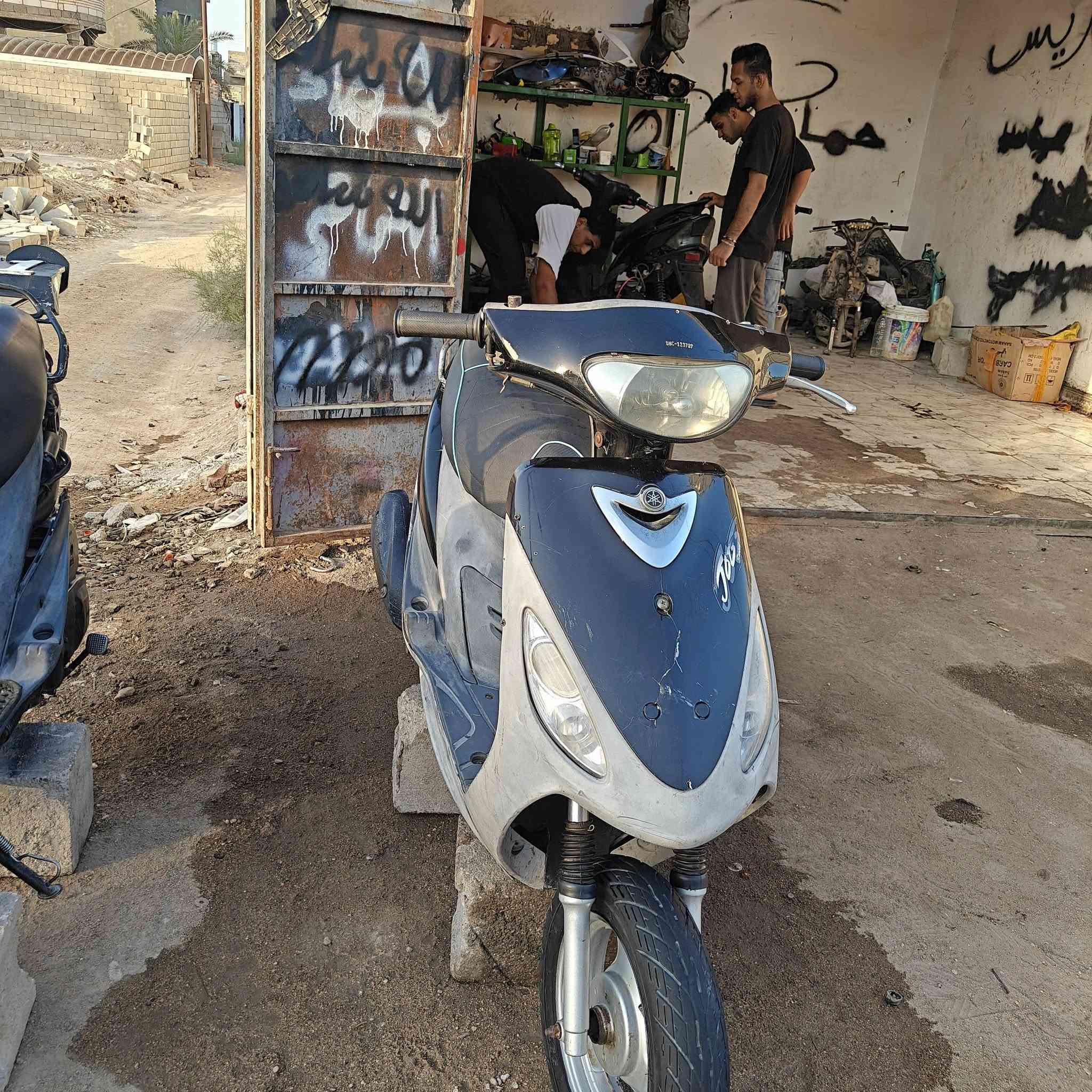 سلام عليكم ماكس قجمه البيع دراجه جاهزه من كلشي سلف وهندر ثنينهن شغالات كهربايات شغلاهه كلهه مفتوحه مره وحده سعره 550وبيهه مجال قليل مكاني بصره ابو خصيب طريق ساحل رقمي ***********
