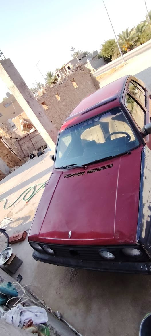 كولف ٩٢للبيع. رقمها انبار بأسمي بيها منظومة  تبريد  داخلها كلش نضيف المحرك مجفت قبل ٤ ايام  والكير على وضع الشركة سعرها كلش مناسب خابرني و بيك خير وتدلل ***********

