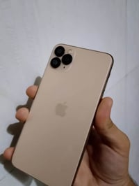 آيفون ١١ برو ماكس • خدش خفيف • بغداد شعب