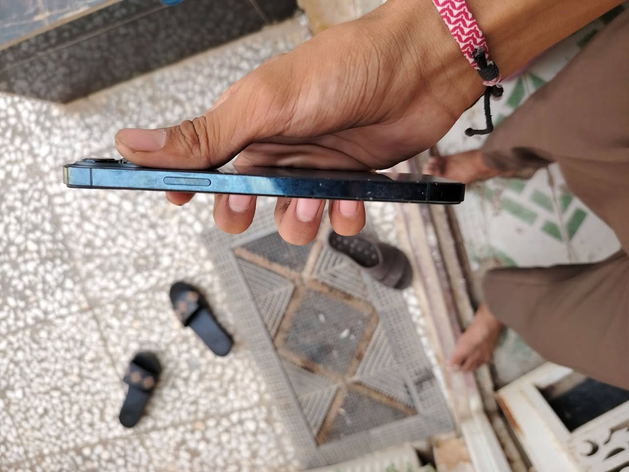 سلام عليكم ايفون 12برو ماكس 
مبدل شاشه وبطاريه اصليات باقي كله شغال
سعر340بيع مستعجل مكاني نجف
اتصل***********
