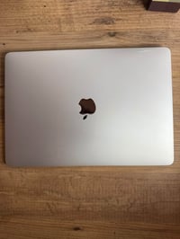 ماك بوك اير • ٢٠١٩ • كور i5