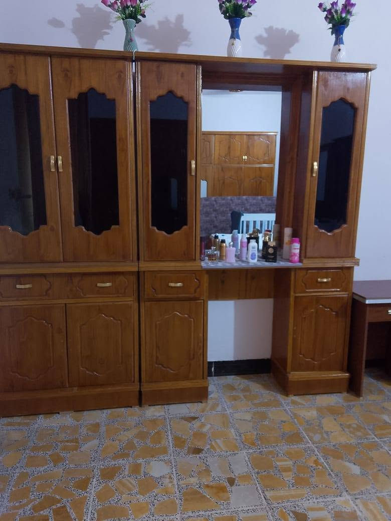 غرفة نوم احطاطه للبيع سعره
مليون ونص وبيه مجال 
***********
