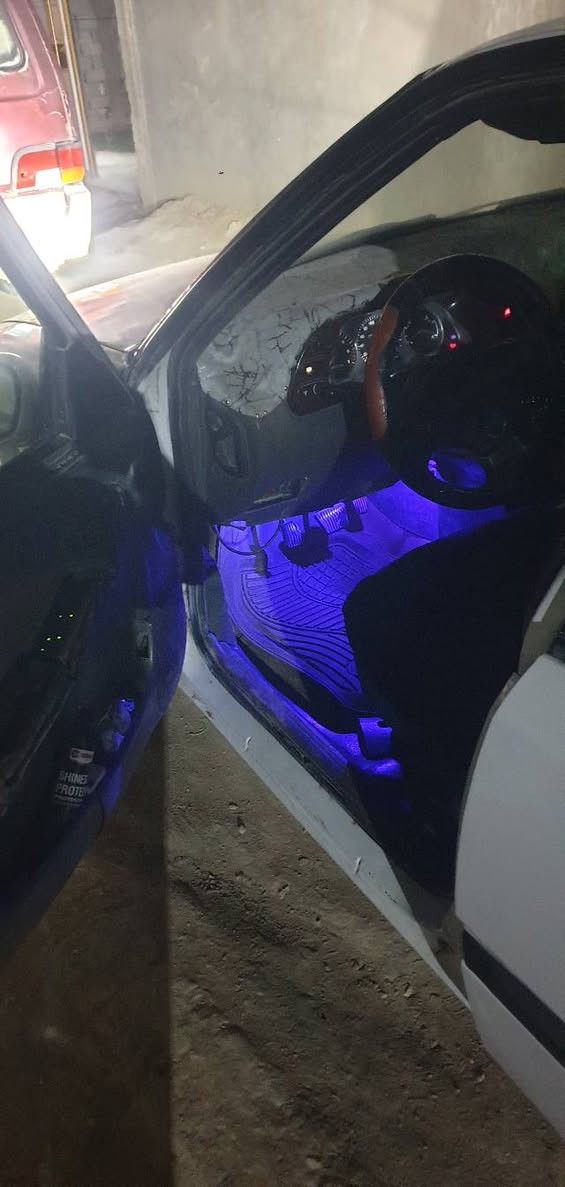سلام عليكم اسبرو للبيع محرك مفتوح كير عادي سنويه ساقطه تاخذ مني صافي سعر ٢٣وبيها مجال لاتصال ع رقم ***********
