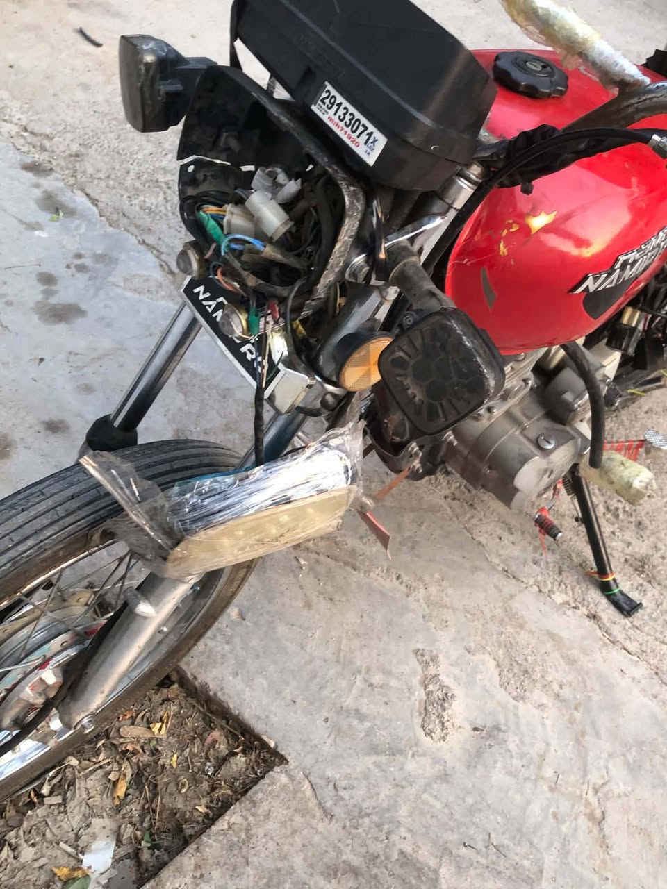 سلام عليكم لبيع موطور خمسه كير مكينه بلادي سبانه مامحطوط عليه بيه نواقص بصيطه العنوان شيخ عباس لوبه  هاذا سعره مناسب ٢٠٠ وبي مجال الطيبين هاذا رقم وتساب فقط***********
