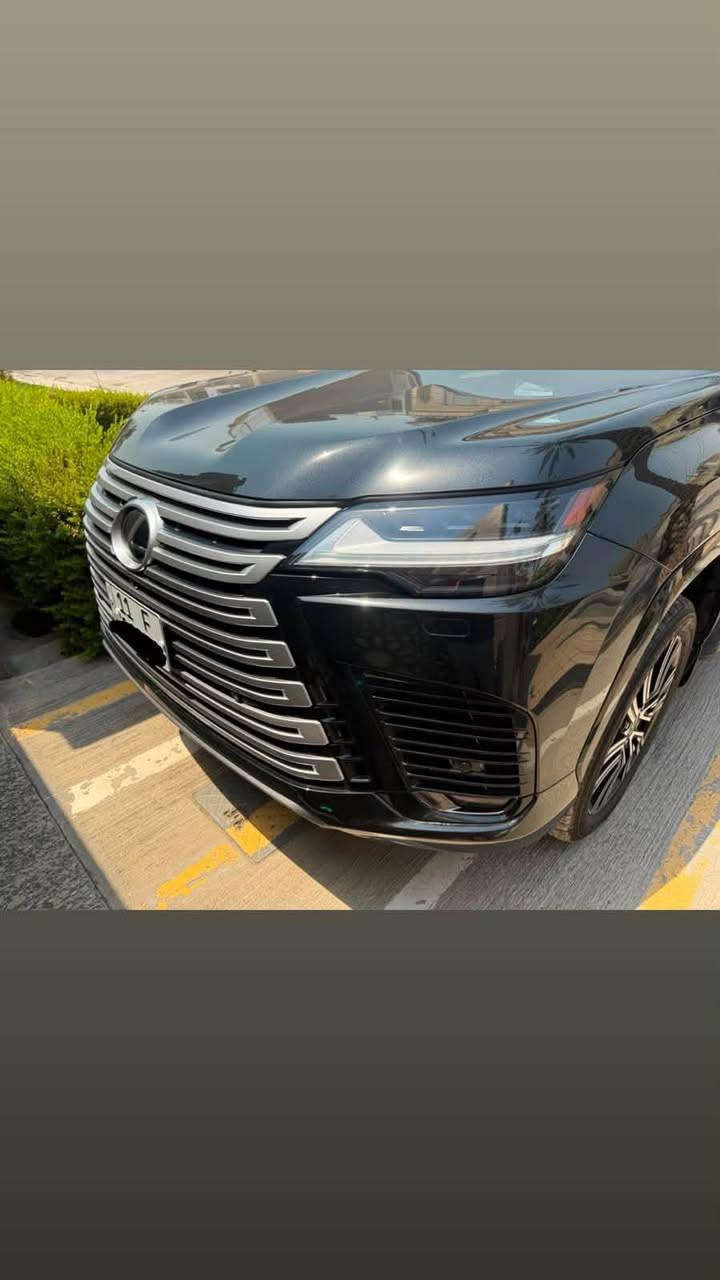 لكززبريم 2024بحاله الزيرو مكفوله من جكه الابره ماشيه49غراضه بل صندوك ممستعملات حته الفرشات بااسمي تحويل مباشر مغلفه ppfمن الزيروالاتصال***********مكان السياره زيونه
