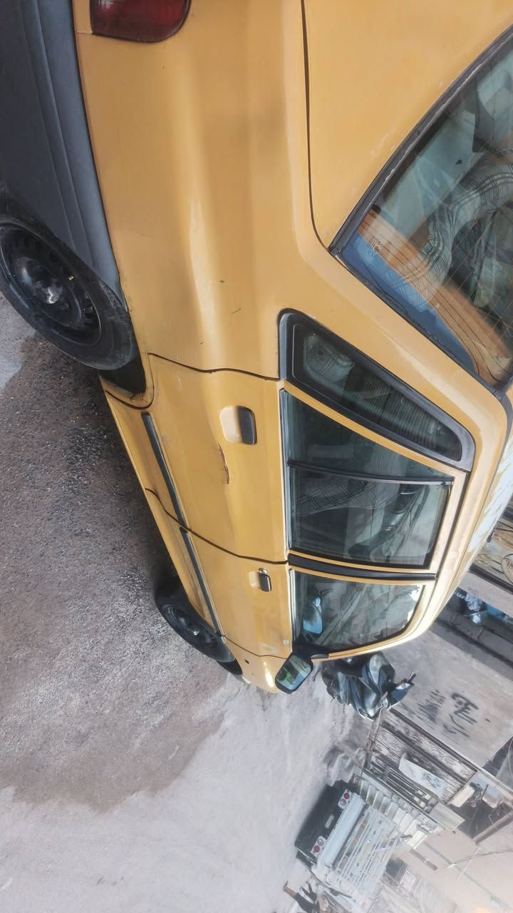 سايبة موديل11 مكينة نضيفه كير يفلت علا 4  هيئه غرامات مصفرة  بيع مستعجل تحويل ثاني يوم 20 وبيها مجال مكاني بغداد  الامين  رقم ***********
