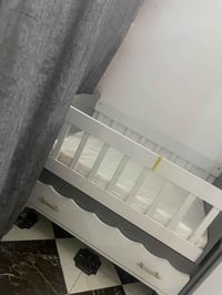 سرير اطفال • كرسي سيارة • نطاطه